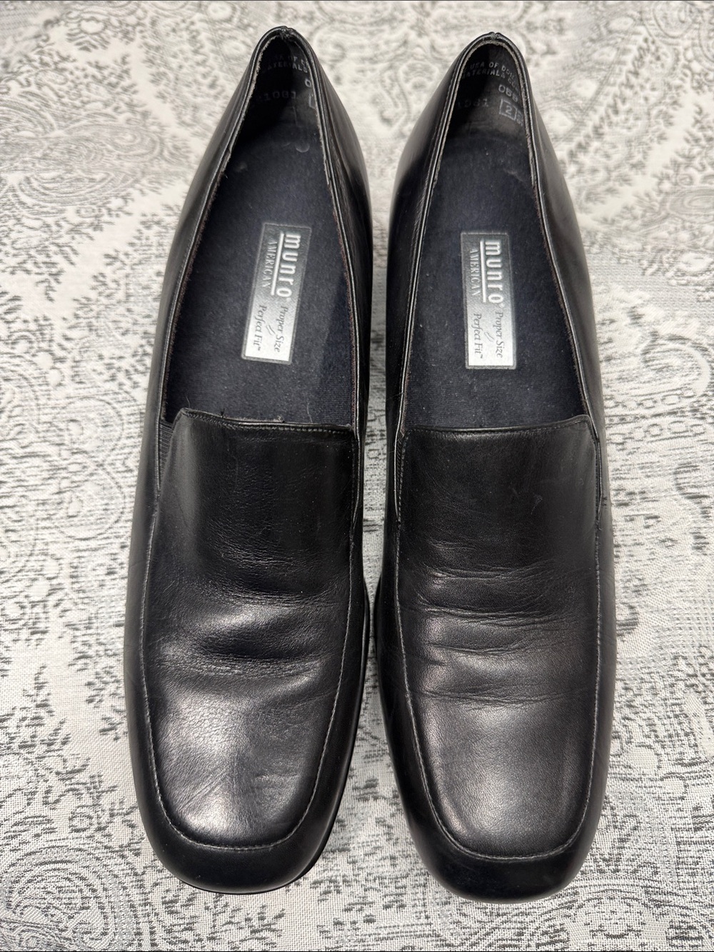 Munro Black Leather Slip-On Loafers - 8.5